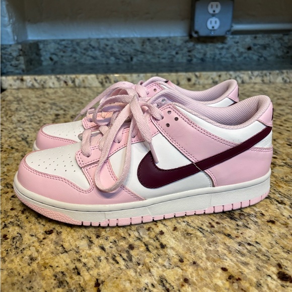 Nike Dunk Low Pink Foam Red White (GS) size 6.5 fits womens 8 - Picture 5 of 6